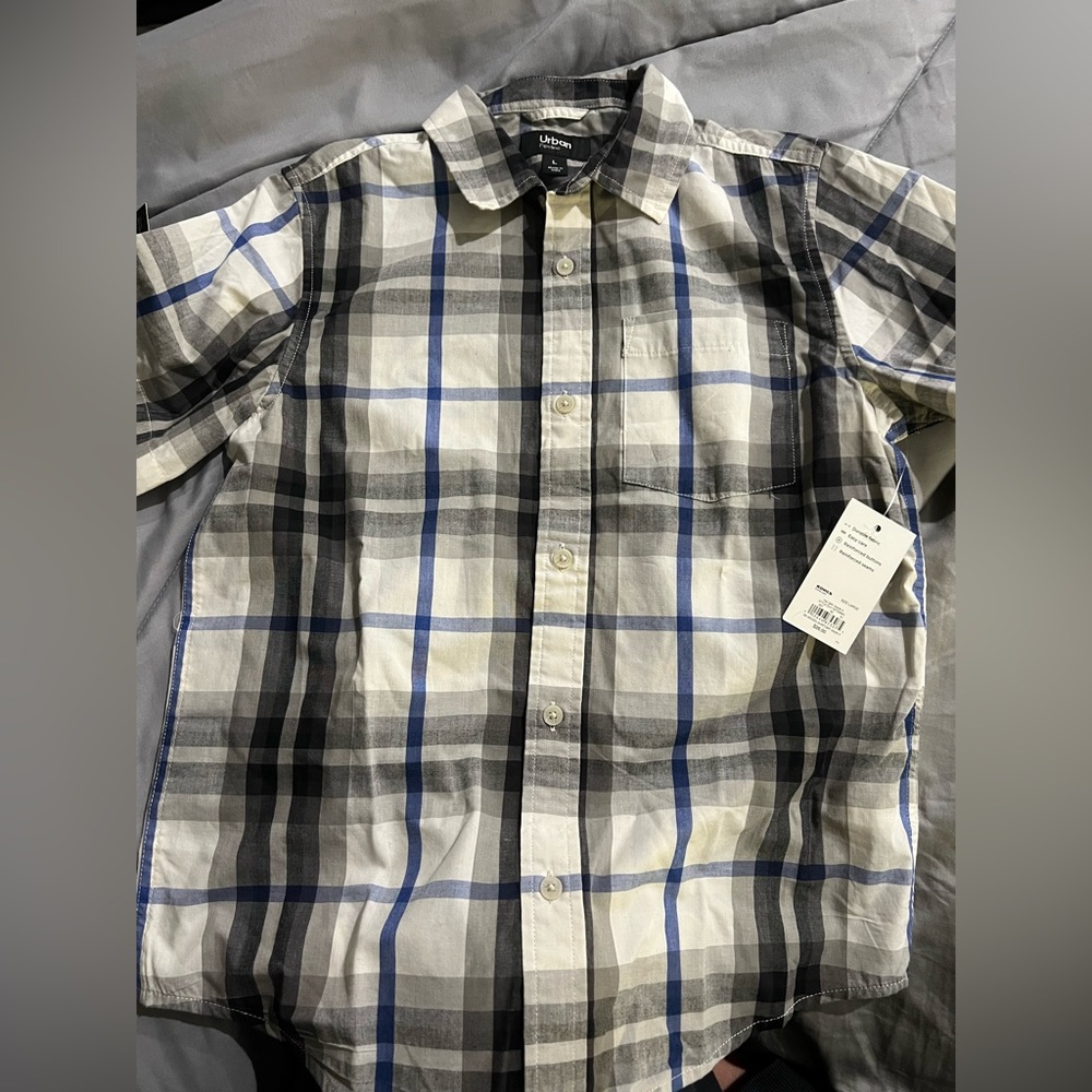 Boys Button down shirt (Urban Pipeline) size large: which is about 10-12 in boys